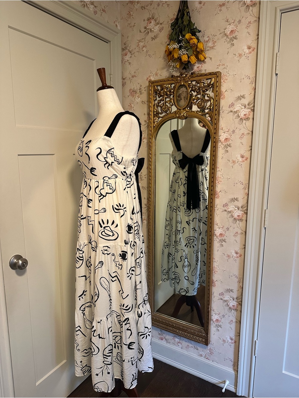 Maxi Dress By The River Doodle Print Tiered M Black White Bow Strap - Picture 13 of 16